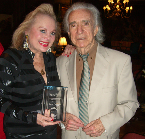 carol connors winning award for courting condi